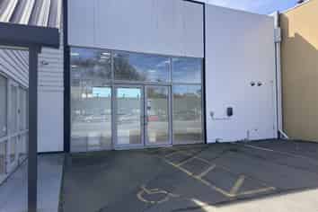 High Profile Showroom/Office Building -Brougham St