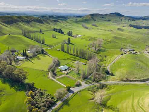 2246 Middle Road, Poukawa