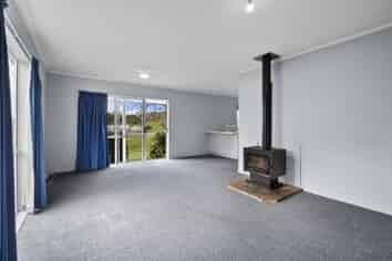 1087 Halcombe Road, Halcombe