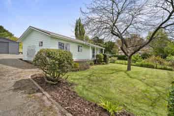 1087 Halcombe Road, Halcombe
