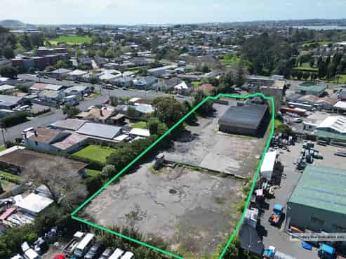 CBRE | 4033sqm Secure Yard with Workshop
