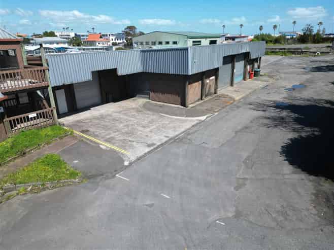 CBRE | 4033sqm Secure Yard with Workshop