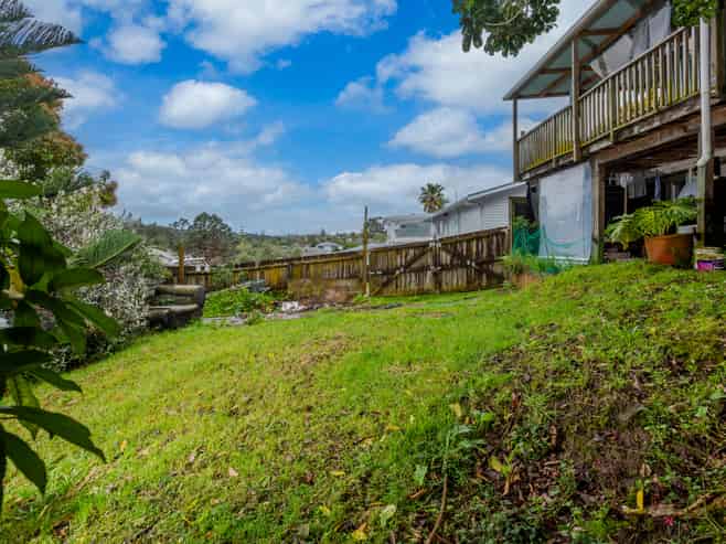 71 Lauderdale Road, Birkdale