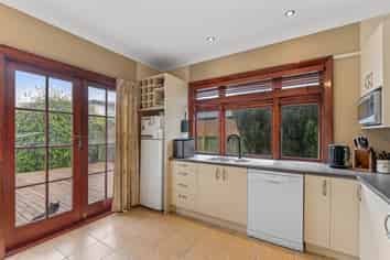 13 Amyes Road, Hornby