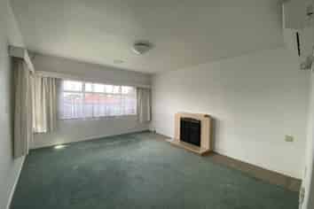 330 Western Hills Drive, Avenues