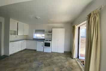 330 Western Hills Drive, Avenues