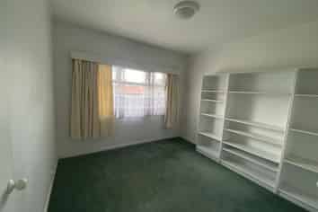 330 Western Hills Drive, Avenues
