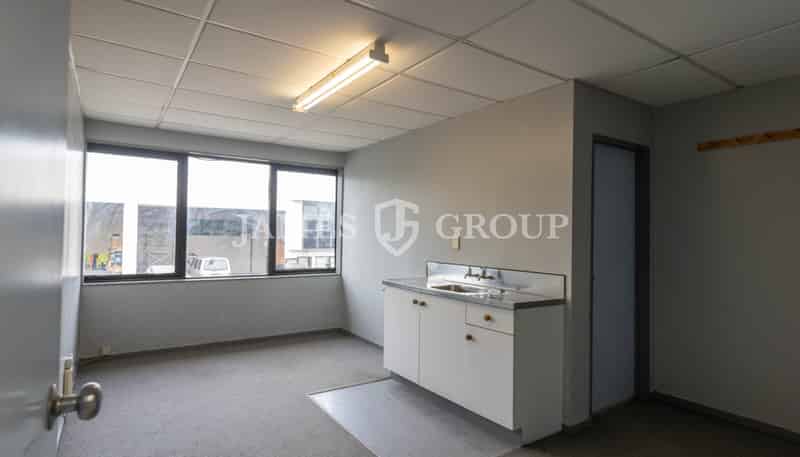 2/4 Kellow Place, Wiri