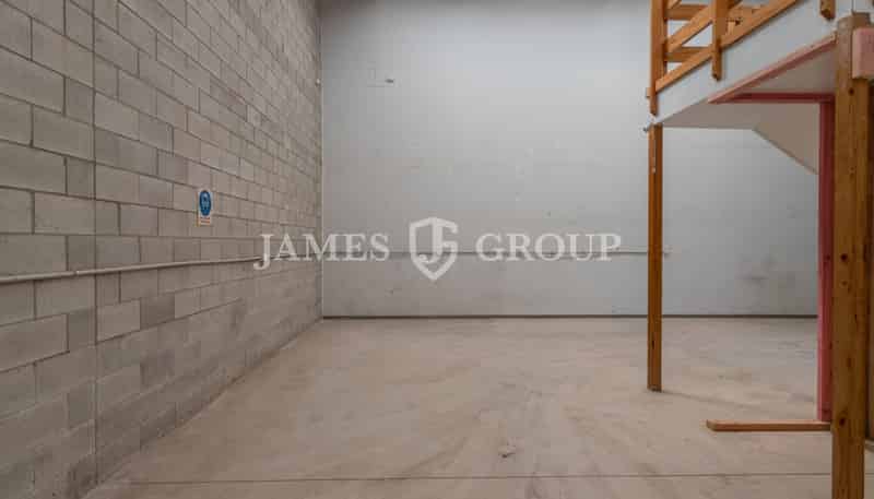2/4 Kellow Place, Wiri