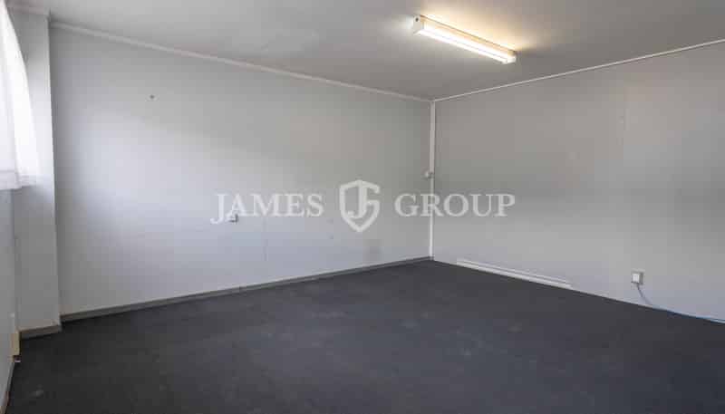 2/4 Kellow Place, Wiri