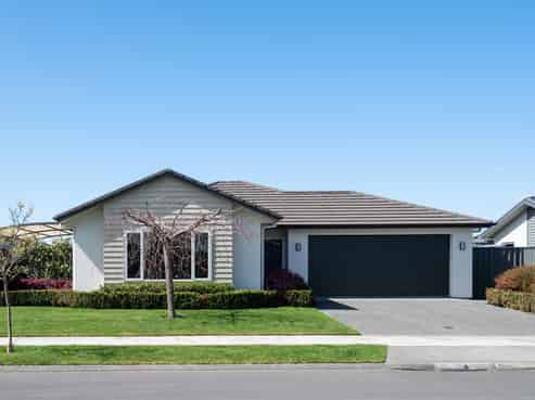 8 Rotoiti Way, Poraiti