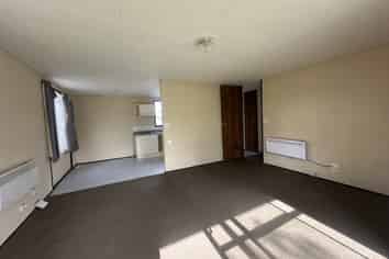 15B Barneys Farm Road, Clendon Park