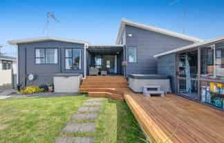 4 Red Beach Road, Red Beach