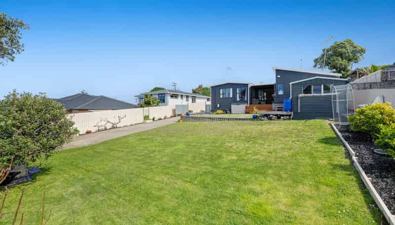 4 Red Beach Road, Red Beach
