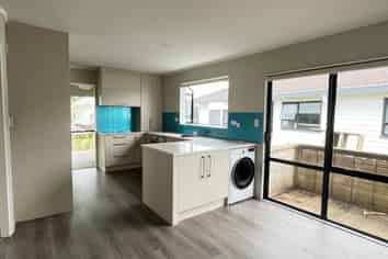 3 Coubray Place, Botany Downs