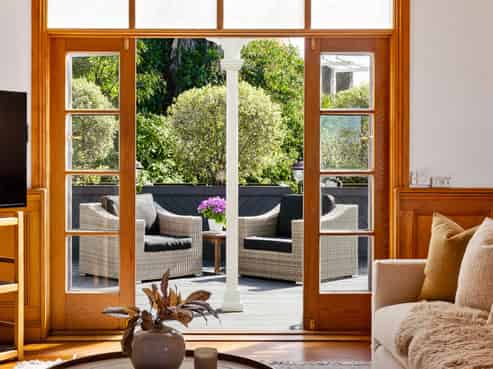 18 Sealy Road, Bluff Hill