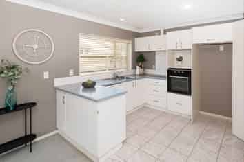 1A Ambleside Drive, Northpark