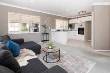 1A Ambleside Drive, Northpark