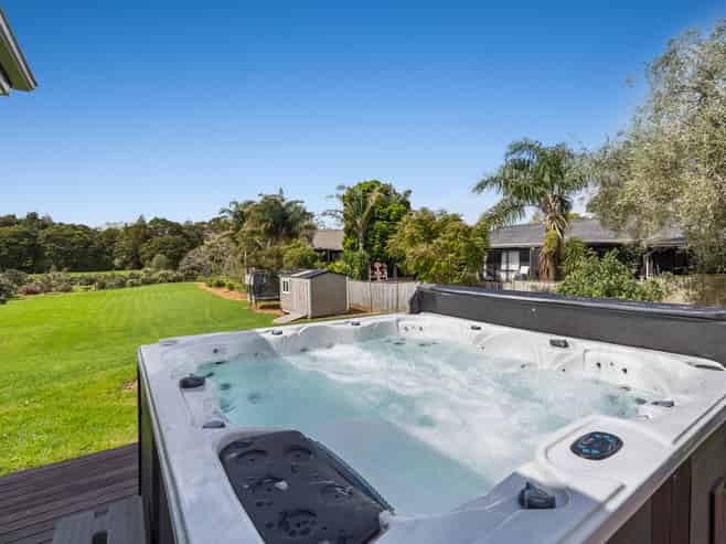 18 Kahika Grove, Huapai