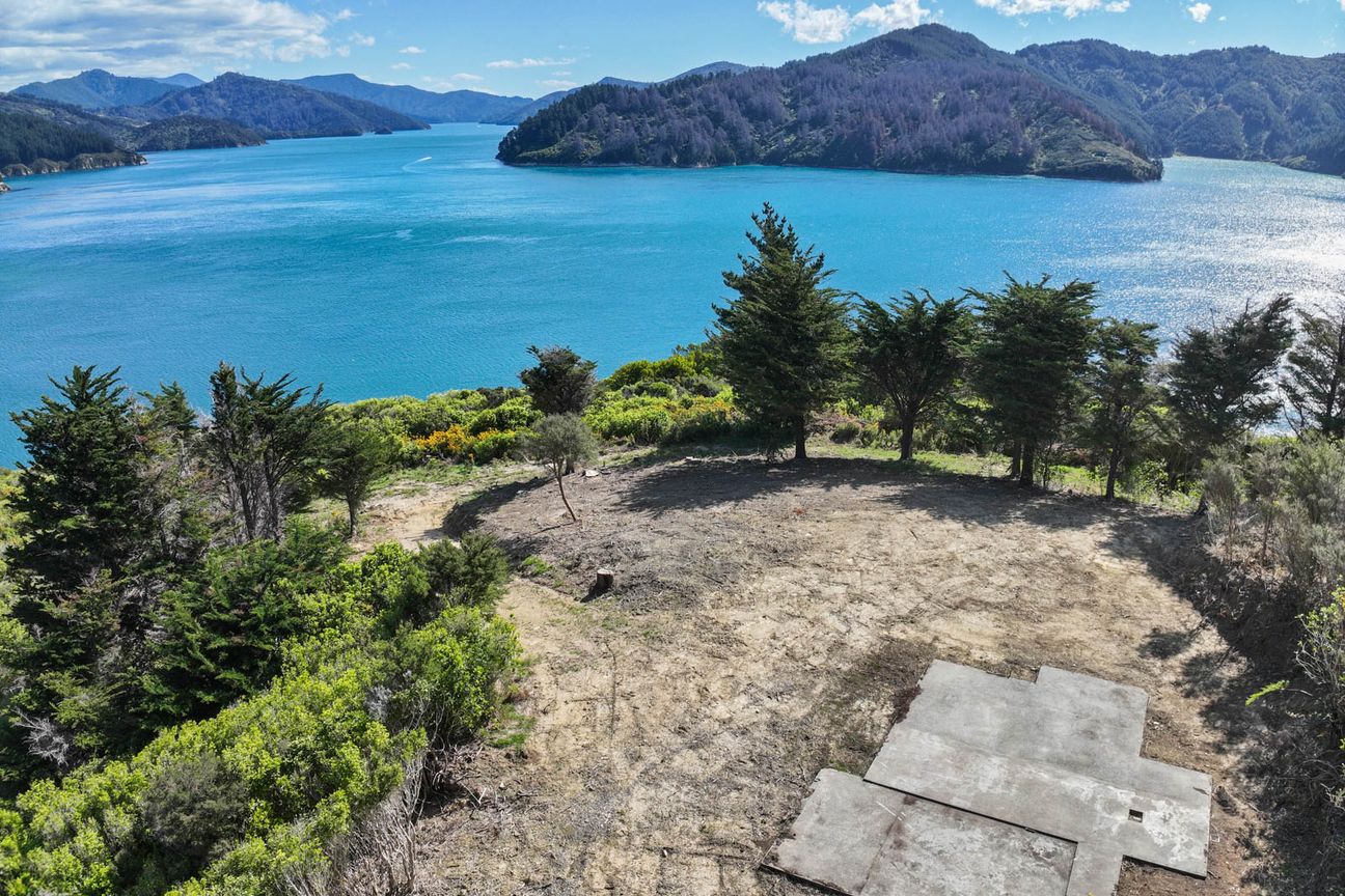 Elevated Building Site With Spectacular Views - View 4