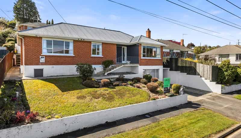 13 Waldron Crescent, Green Island