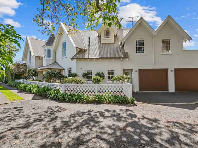36b Cheltenham Road, Devonport