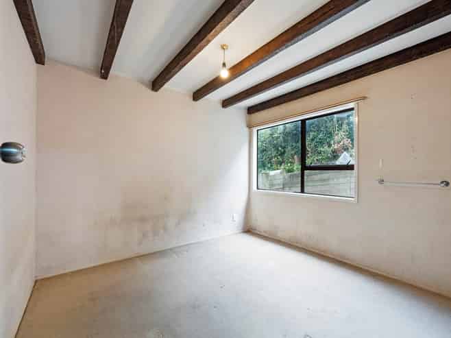 2/63 Eskdale Road, Birkdale