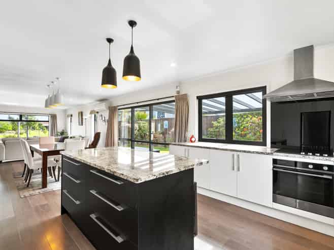 4 Poaka Place, One Tree Point