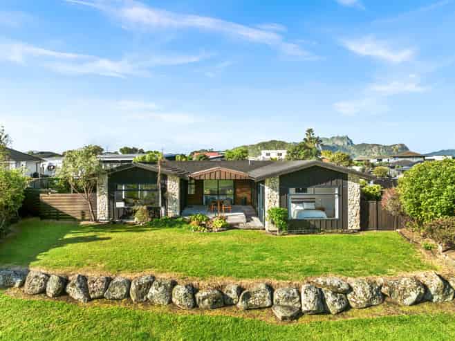 4 Poaka Place, One Tree Point
