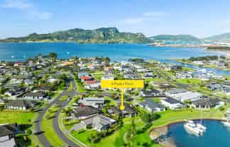 4 Poaka Place, One Tree Point