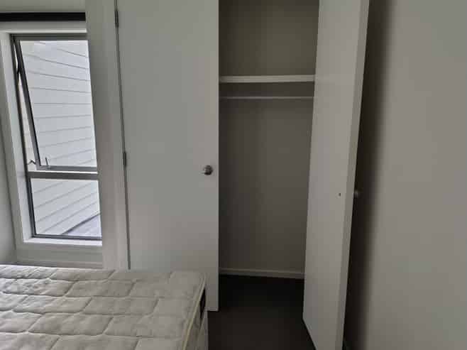 2 (A/113 Knighton Road, Hillcrest