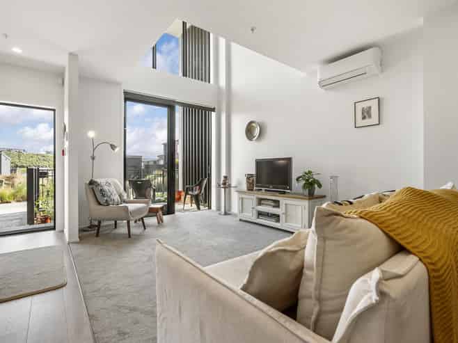 8/18 Karengo Street, Long Bay