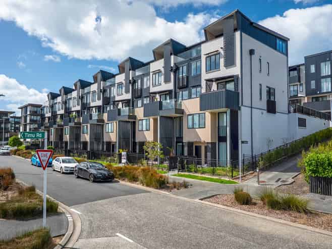 8/18 Karengo Street, Long Bay