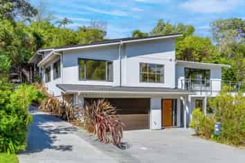 3 Atahu Grove, Tirohanga