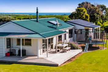 189 Namu Road, Opunake