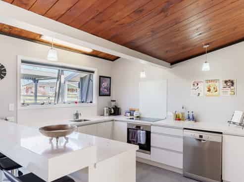 114 Norton Road, Akina