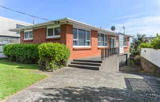 15 McLean Street, Strandon