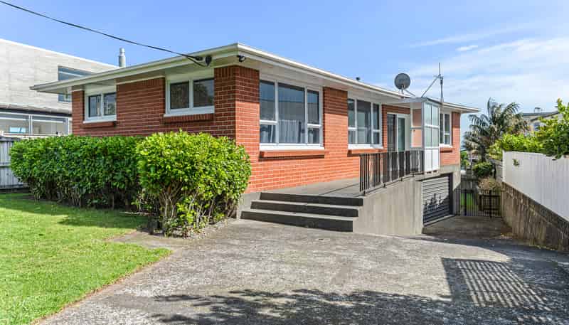 15 McLean Street, Strandon