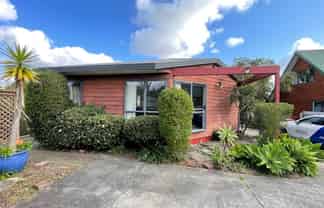 1/15 Jay Court, Botany Downs