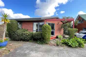 1/15 Jay Court, Botany Downs
