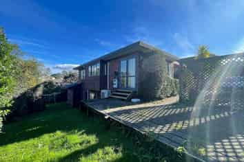 1/15 Jay Court, Botany Downs
