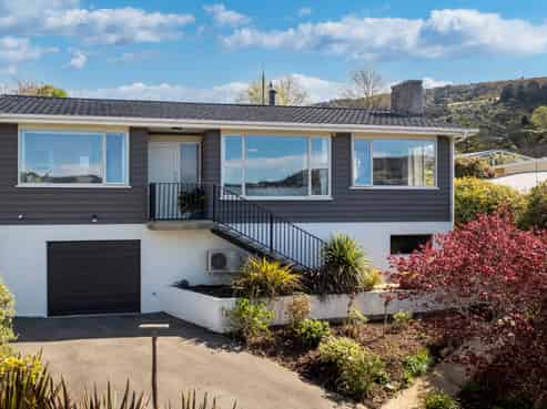 25 Pioneer Crescent, Helensburgh