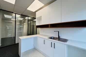 Colombo St Modern Office - Parking & Signage