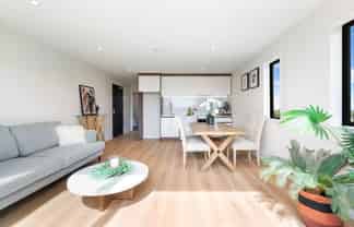 6/8 Baird Street, Howick