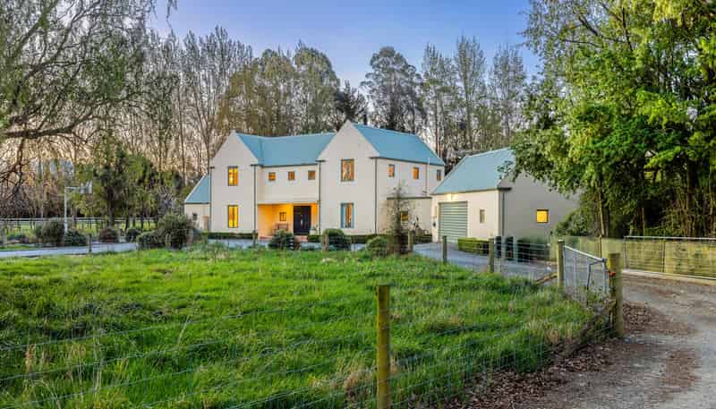 533 Lower Sefton Road, Sefton