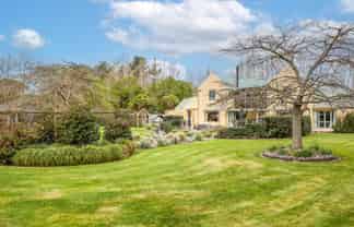 533 Lower Sefton Road, Sefton