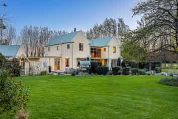 533 Lower Sefton Road, Sefton