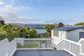 43 Waiuta Street, Titahi Bay