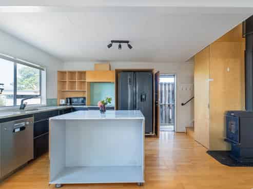 210 South Highway West, Whitianga