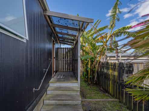 210 South Highway West, Whitianga